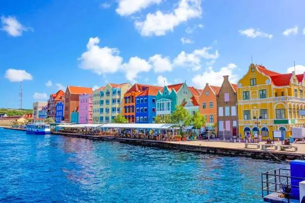 Galería Curazao, Esencia del Caribe